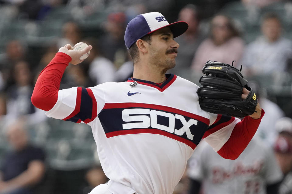 Chicago White Sox starting pitcher Dylan Cease (84) throws the ball against the Detroit Tigers during the first inning of a baseball game Sunday, Sept. 25, 2022, in Chicago. (AP Photo/David Banks)