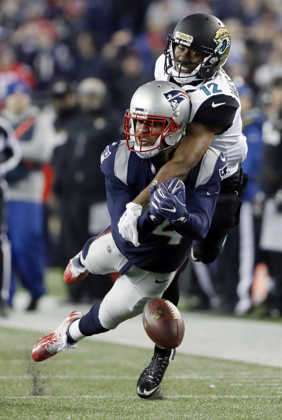 <p>New England Patriots cornerback Stephon Gilmore (24) breaks up a pass intended for Jacksonville Jaguars wide receiver Dede Westbrook (12) during the second half of the AFC championship NFL football game, Sunday, Jan. 21, 2018, in Foxborough, Mass. (AP Photo/Winslow Townson) </p>