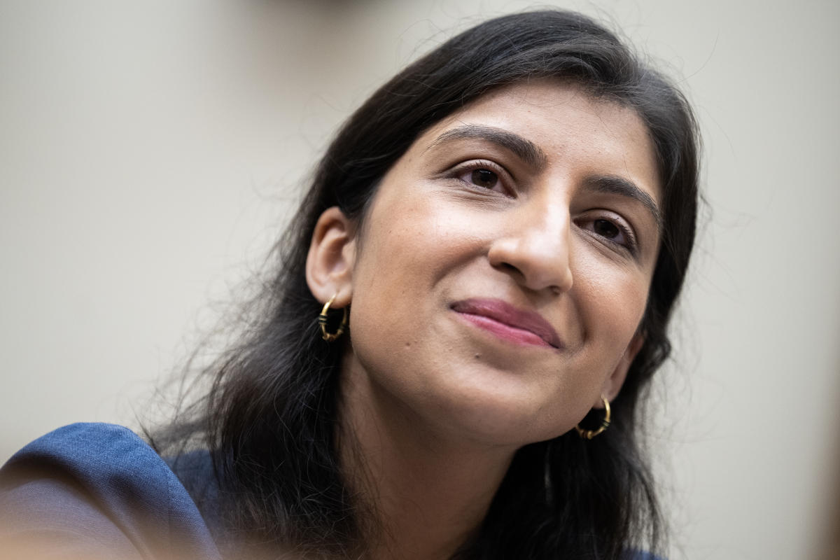 FTC Chair Lina Khan looks for allies and leads in Silicon Valley charm  offensive