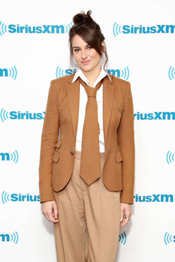 Shailene Woodley, 27