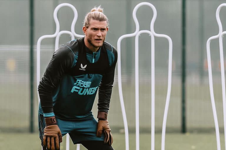 Loris Karius se entrena en Newcastle desde septiembre pasado, pero todavía no jugó ningún partido.