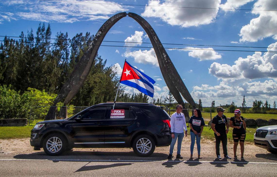 Hundreds of South Florida Residents joined influencer Alex Otaola on a ”Salvemos America” (Let’s save America) caravan along the streets of Miami from Krome Avenue to Coconut Grove, in support of all Republican candidates On Saturday, November 05, 2022.