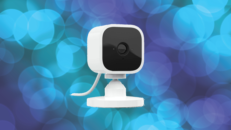 Save 29 percent on this Blink Mini HD smart home cam. (Photo: Amazon)