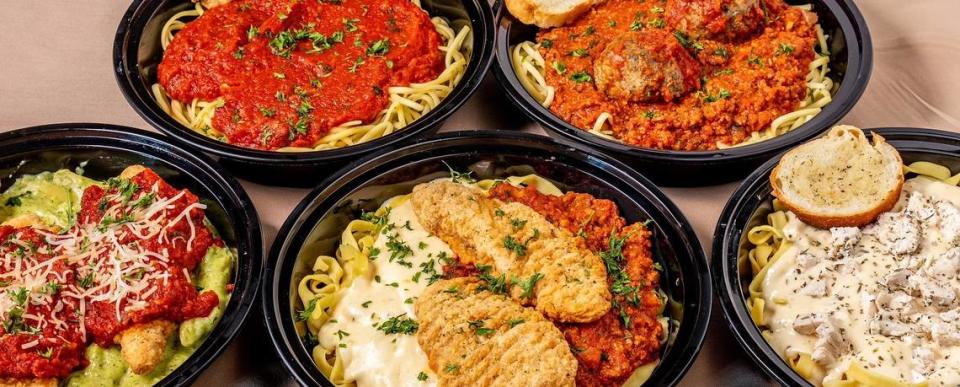 Dishes at Tommy’s are served in takeout-ready containers.