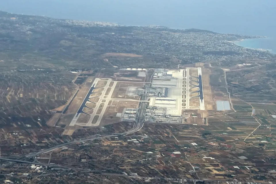 O Aeroporto de Atenas é relativamente novo em comparação aos demais (Imagem: Reprodução, Eric Salard)