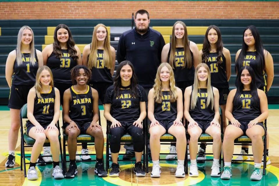 Pampa Lady Harvesters team photo