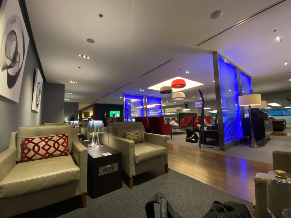 British Airways Club Suite Singapore lounge, Paul Oswell, "Review with photos of British Airways' Business Class Club Suite"