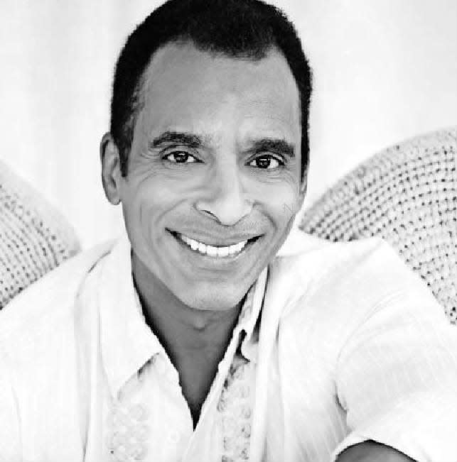 Jon Secada