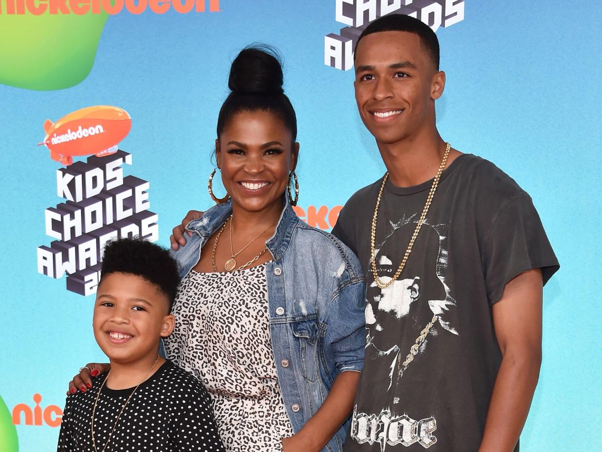 Nia Long (C) and sons Kez Sunday Udoka (L) and Massai Zhivago Dorsey II arrive for the 32nd Annual Nickelodeon Kids' Choice Awards at the USC Galen Center on March 23, 2019 in Los Angeles