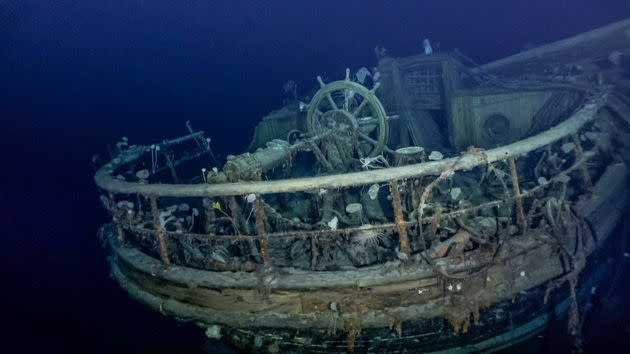 Endurance taffrail and ship's wheel, aft well deck (Photo: Falklands Maritime Heritage Trust and National Geographic)