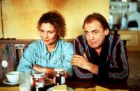 Nach der Arbeit mit Volker Schlöndorff steht Bruno Ganz erneut für Wim Wenders vor der Kamera - diesmal als Engel (Szene mit Solveig Dommartin). (Film auf DVD erhältlich) (Bild: Kinowelt)