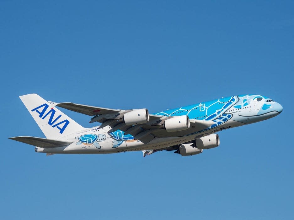 ANA A380.