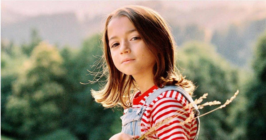 8歲童星蘇菲亞奧特羅（Sofía Otero）演出《兩萬種蜜蜂》以孩子視角探索自我。（圖／海鵬提供）