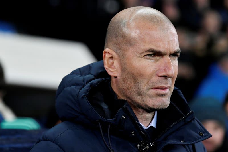 FOTO DE ARCHIVO: El entrenador del Real Madrid, Zinedine Zidane, en el estadio Jan Breydel de Brujas