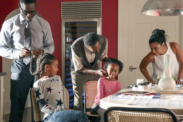 Sterling K Brown as Randall, Eris Baker as Tess, Ron Cephas Jones as William, Faithe Herman as Annie, Susan Kelechi Watson as Beth (Credit: Vivian Zink/NBC)