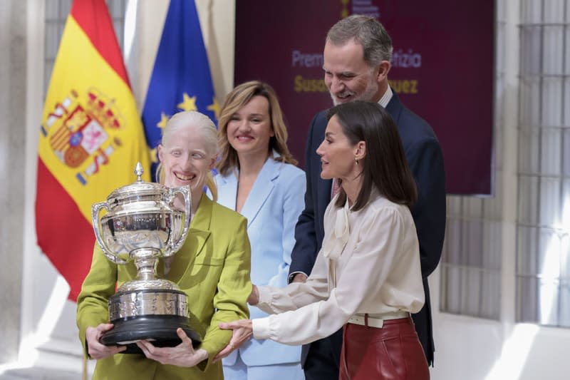 Reyes Felipe y Letizia con Susana Rodríguez