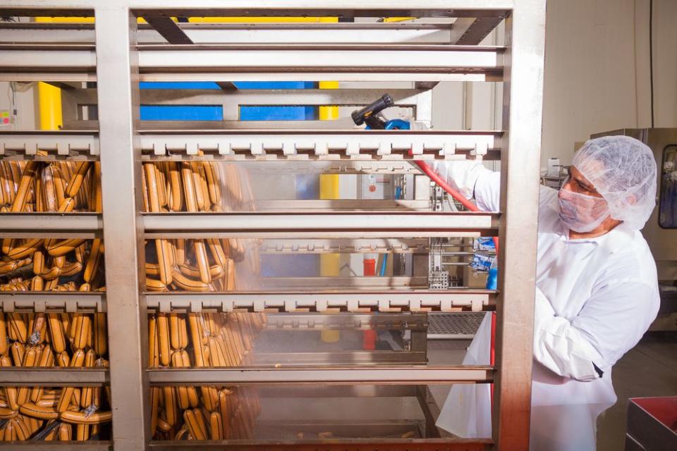 Cooling sausages before they are fed into the packaging line.