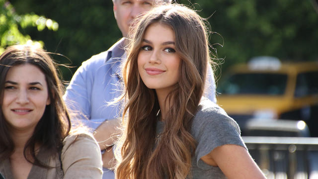 Kaia Gerber Doesn't ''See the Resemblance'' to Mom Cindy Crawford