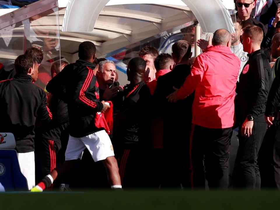 Chelsea vs Manchester United: Jose Mourinho in heated touchline bust-up after Ross Barkley's late equaliser