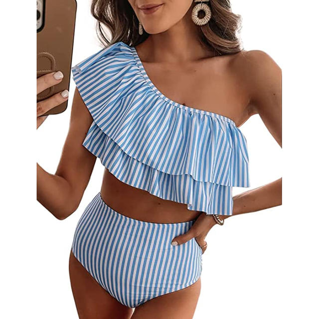 15 of the Best Bathing Suits for Large Busts