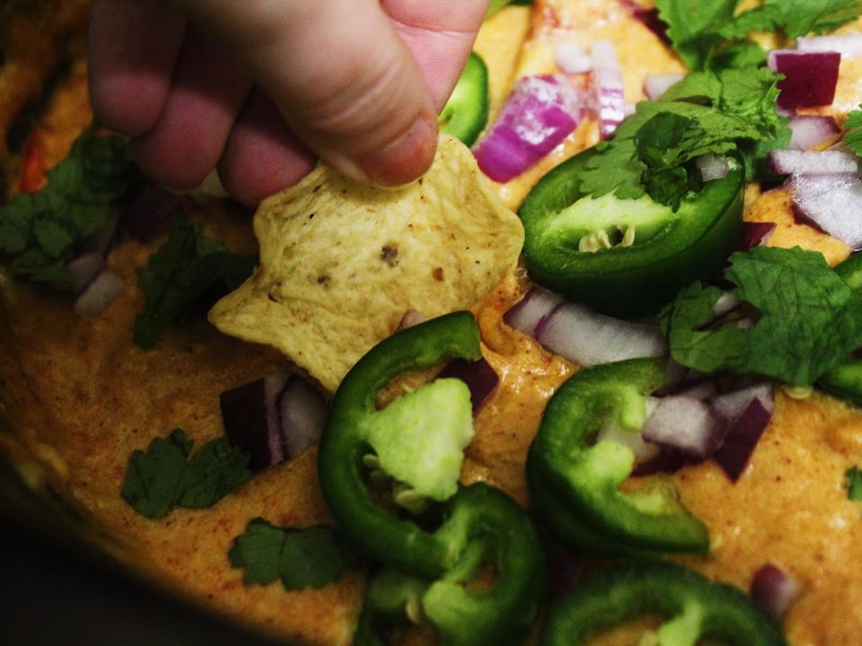 slow cooker queso