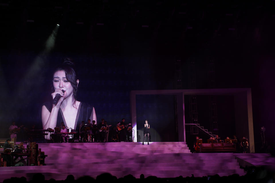 近年專注內地發展的薛凱琪有份演出，唱出《十年後的我》、《四人遊》等經典歌