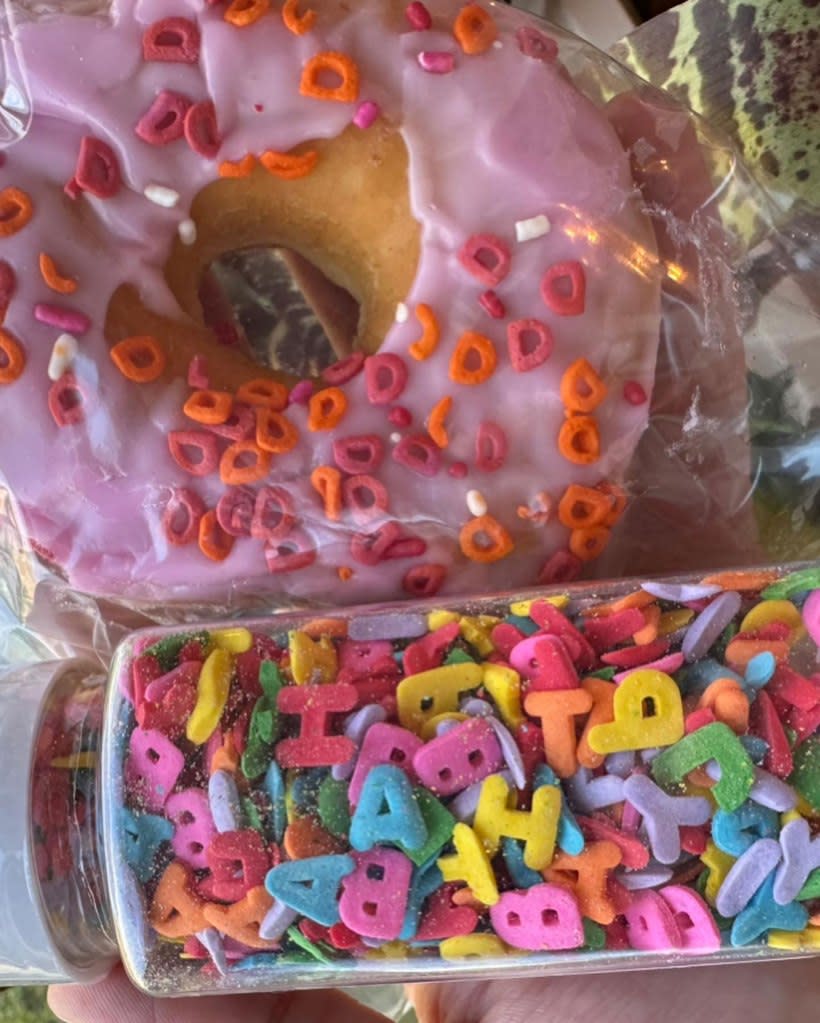 The store’s owners were not convinced the doughnuts were not from Dunkin. cindysnacks/Instagram