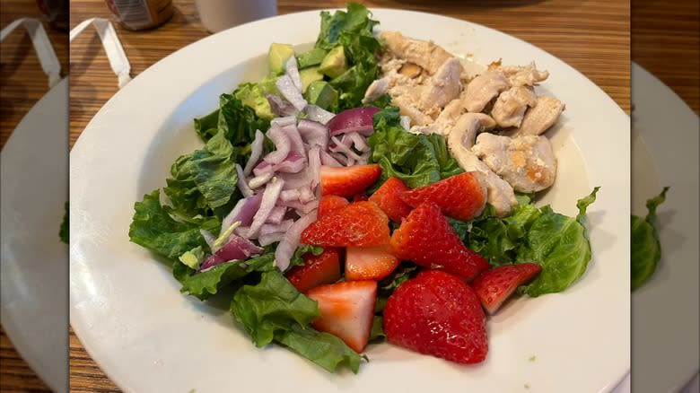 IHOP berry and chicken green salad 