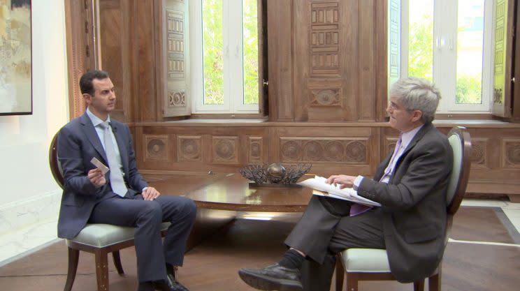 Yahoo-News-Reporter Michael Isikoff mit dem syrischen Präsidenten Assad.