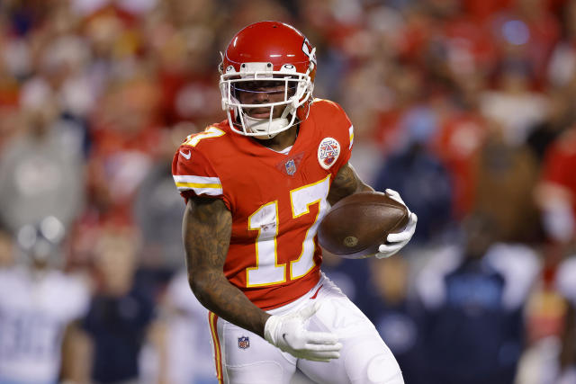 Chiefs' gear reportedly sent to New Jersey ahead of Patriots game