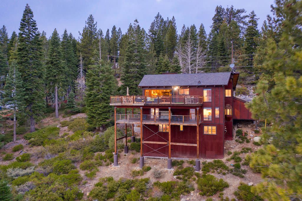 Cabin with Lake Views