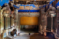 <p>Matt Lambros, a photographer from Brooklyn, N.Y., began creating his series of beautiful images depicting abandoned theaters across America in 2009. (Photo: Matt Lambros/Caters News) </p>