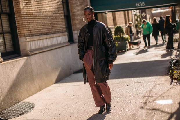 NYFW Street Style: Day Four FW19 — Sarah Christine  Street style bags, White  bag outfit, Dior saddle bag