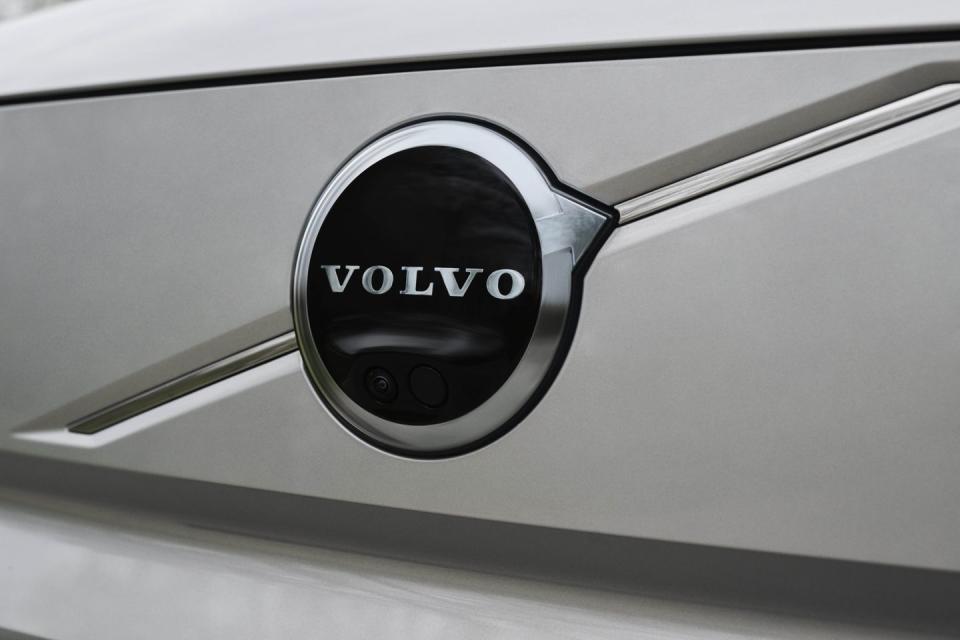 2025 volvo ex90