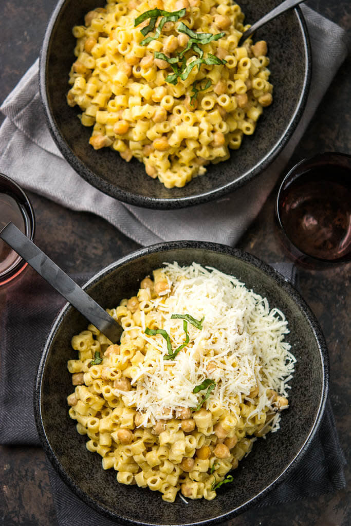 <strong>Get the <a href="http://slowcookergourmet.net/slow-cooker-butternut-squash-chickpea-pasta/" target="_blank">Slow Cooker Butternut Squash Chickpea Pasta recipe</a>&nbsp;from Slow Cooker Gourmet</strong>