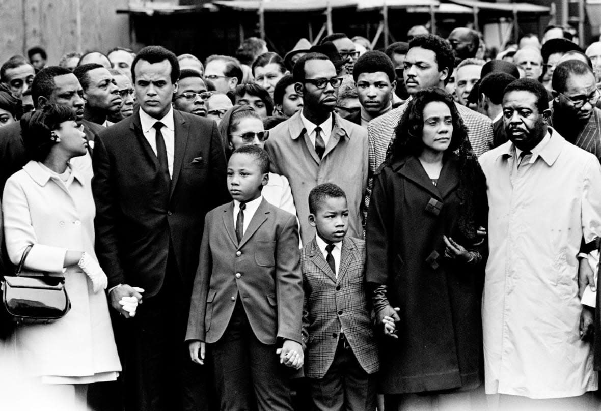 Yolanda King, left, Harry Belafonte, Martin Luther King III, Dexter King, Coretta Scott and the Rev. Ralph Abernathy, the successor to King getting ready in the front for the silent march from Clayborn Temple in the Black section to city hall on April 8, 1968 in Memphis. (Credit: Bill Preston / The Tennessean)