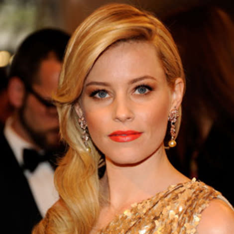 Elizabeth Banks Peach Lipstick