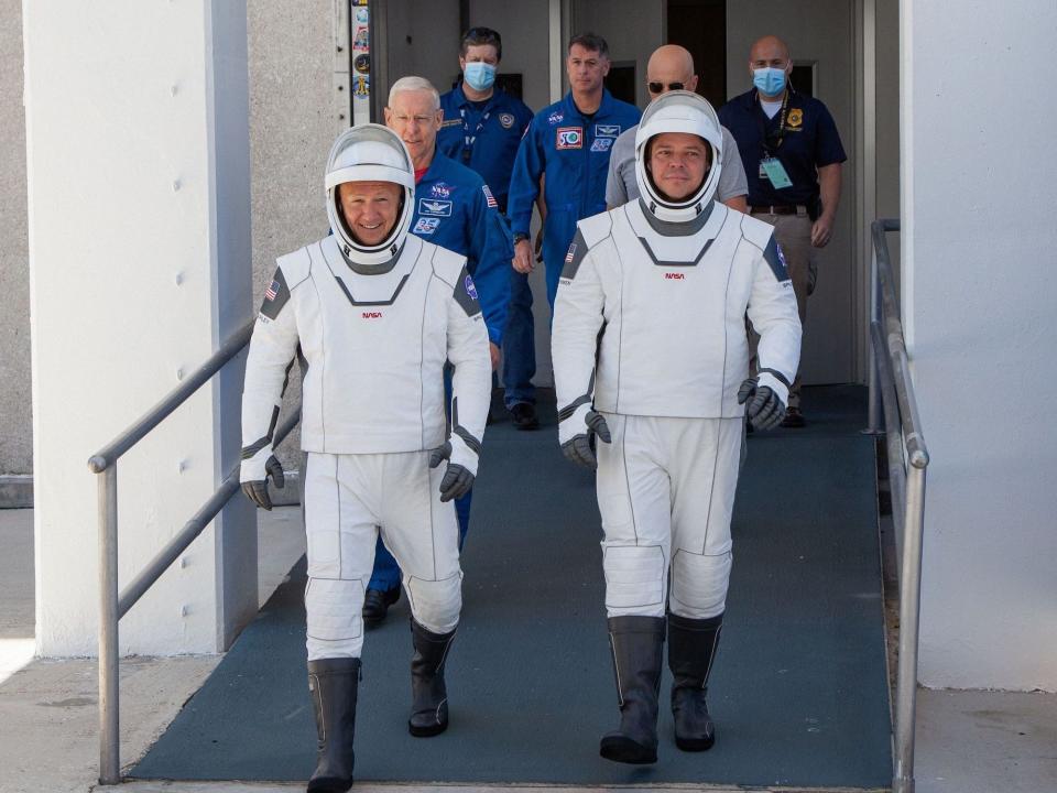 spacex demo 2 nasa crew dragon doug hurley bob behnken