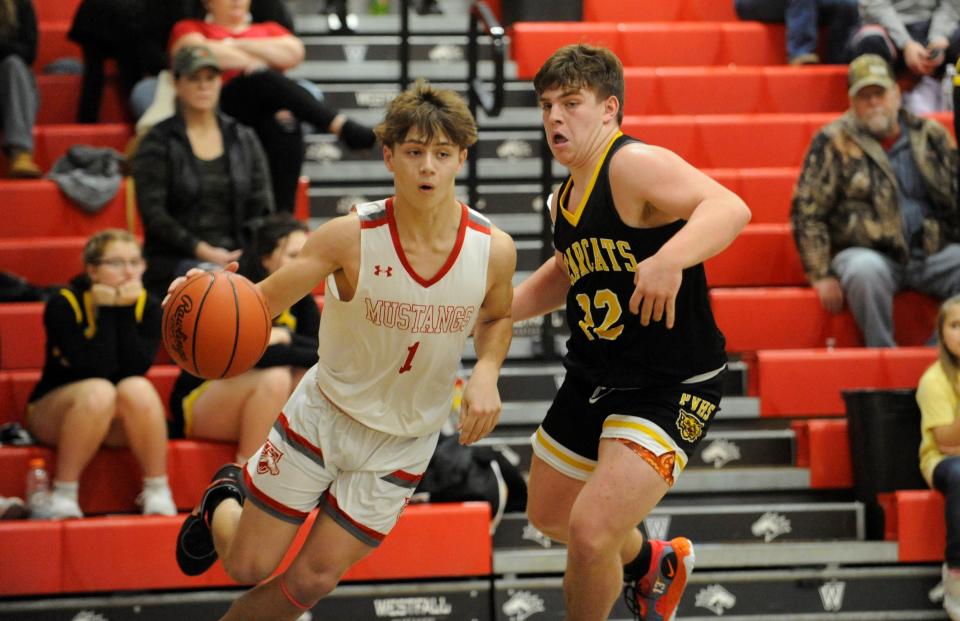 Westfall senior Casey Cline (#1) drives toward the paint  during a game against Paint Valley on Dec. 16, 2022. Westfall won the game 57-41.