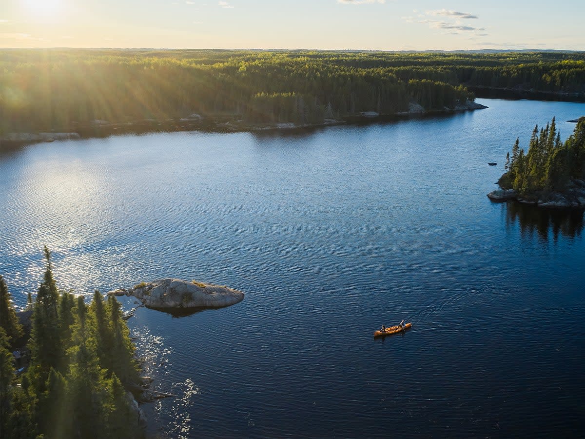 Paddle out onto Minnesota’s lakes and stargaze in the largest Dark Sky sanctuary in the world (Explore Minnesota/Paul Vincent)