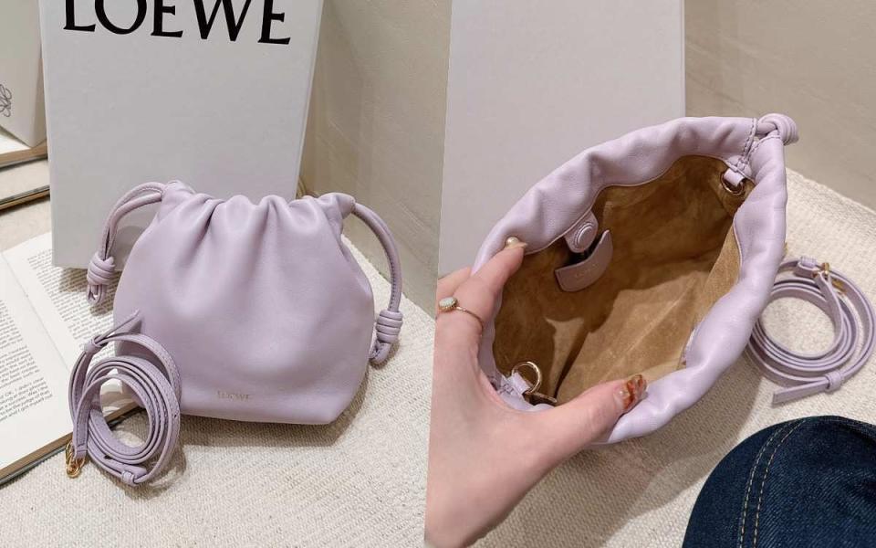 LOEWE Flamenco Purse淺紫色納帕小羊皮肩背包 NT$78,000 圖片來源：LOOKin編輯拍攝