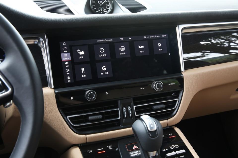 新款10.9吋觸控螢幕造型更為簡潔、並搭載全新PCM通訊管理系統與Porsche Connect互聯系統。