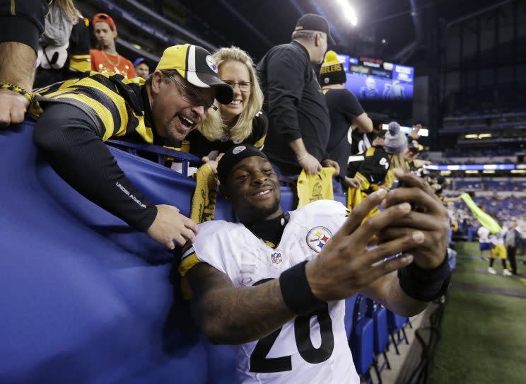 Le’Veon Bell was one of the players who received the franchise tag on Monday. (AP)