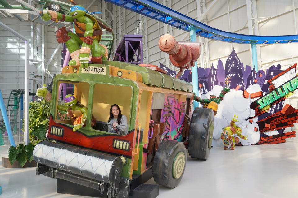 The main concourse of Nickelodeon Universe is flush with life-size props for photo opps. 