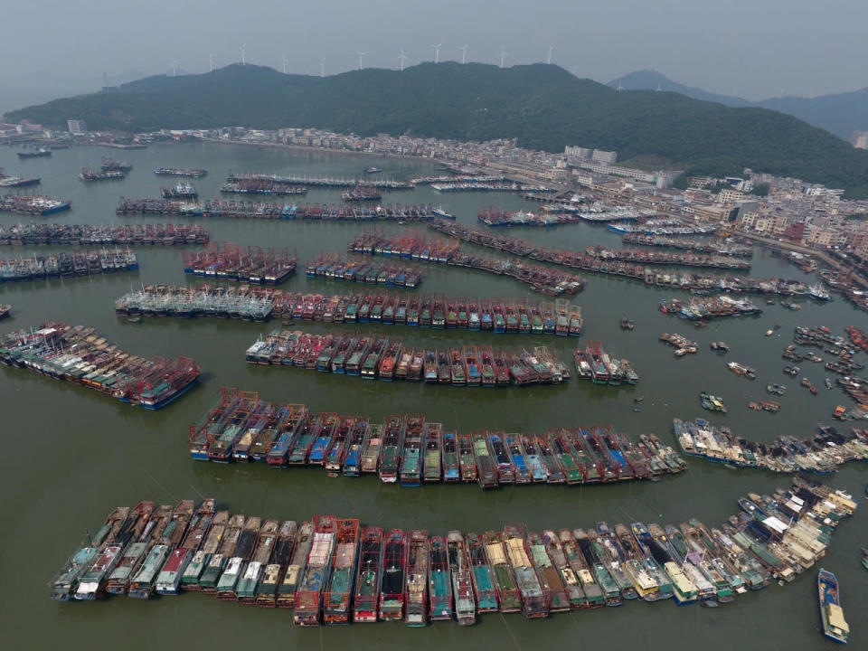 Typhoon Nida hits Hong Kong and southern China