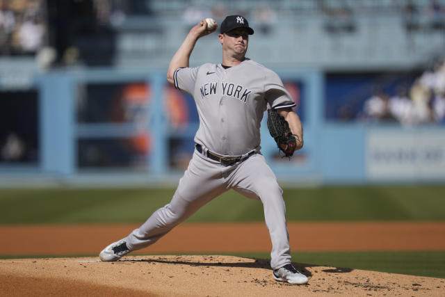 Los Angeles, United States. 03rd June, 2023. New York Yankees star Aaron  Judge rounds the bases after hitting a solo home run in the sixth inning  off Los Angeles Dodgers reliever Shelby