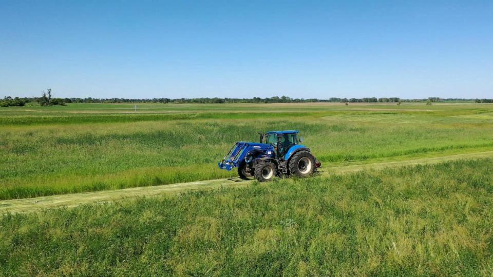 PHOTO: Clayton Tucholke says he used to apply paraquat at this family farm in South Dakota.  (ABC News)