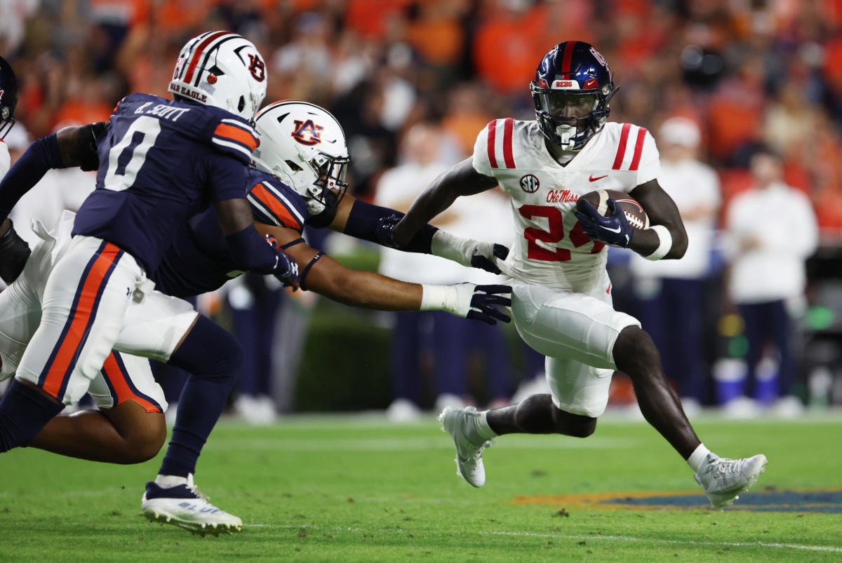 Auburn falls to Ole Miss in College World Series opener 