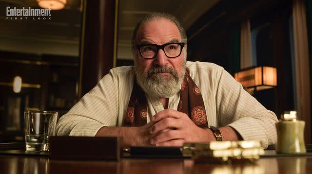 Hulu Mandy Patinkin on 'Death and Other Details'