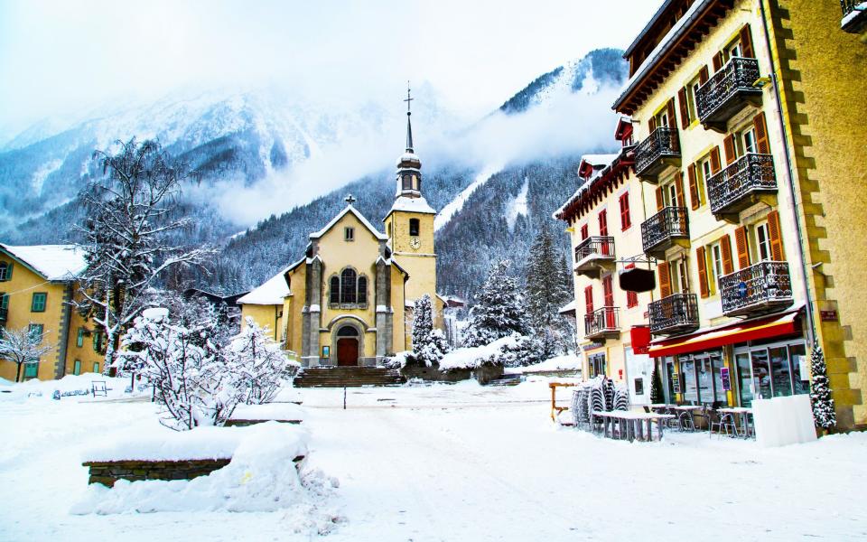 The town remains a place of pilgrimage for many ski enthusiasts